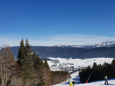 Autrans-Méaudre resort background