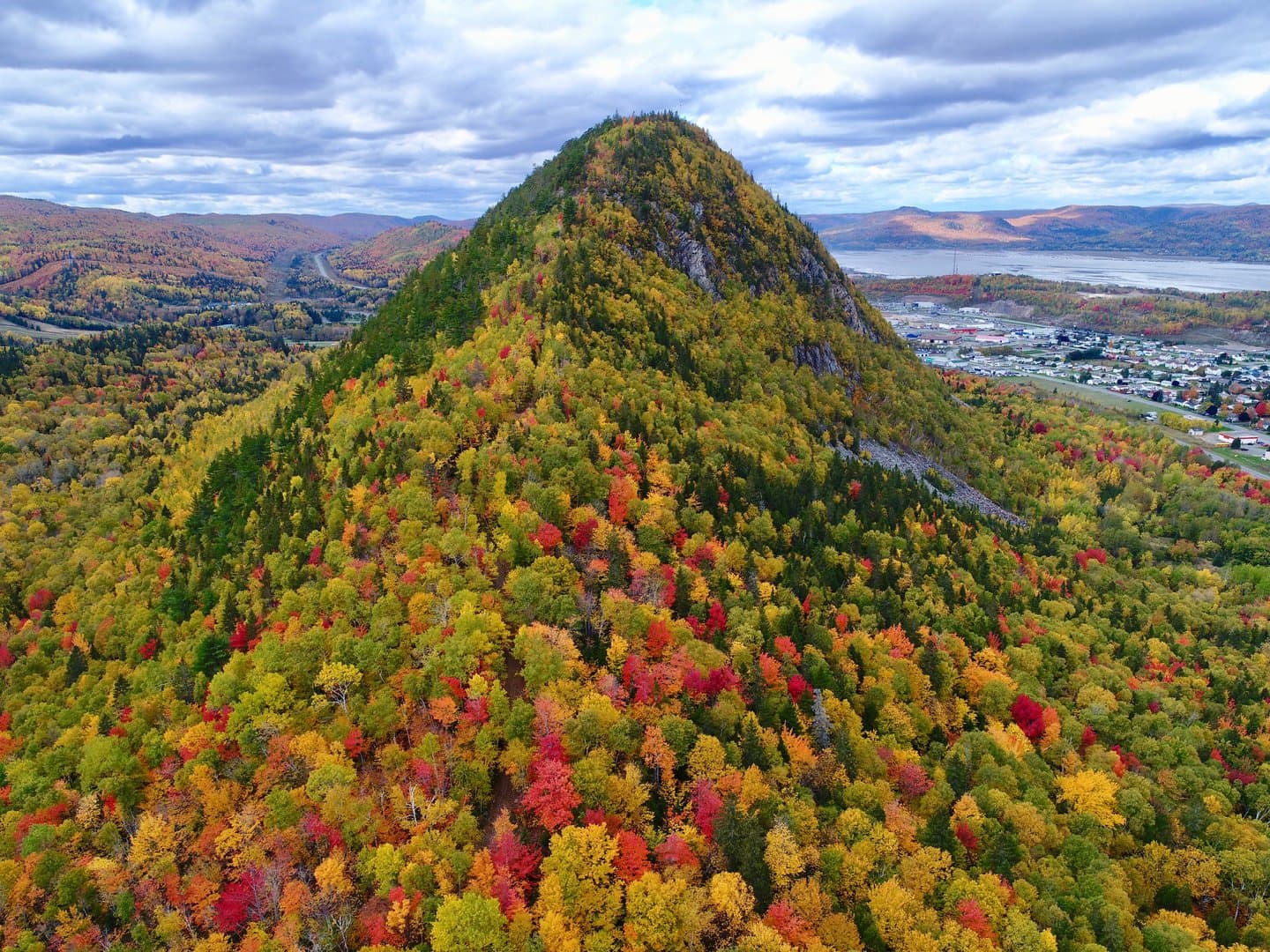 Sugarloaf Provincial Park in Canada - a view from the top of a mountain in autumn.