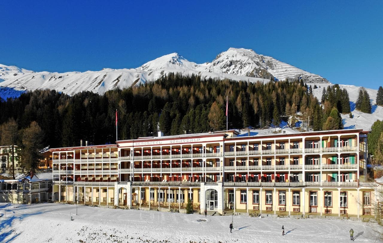 SlowMountain Schatzalp-Strela in Switzerland: the building where the hotel is located.