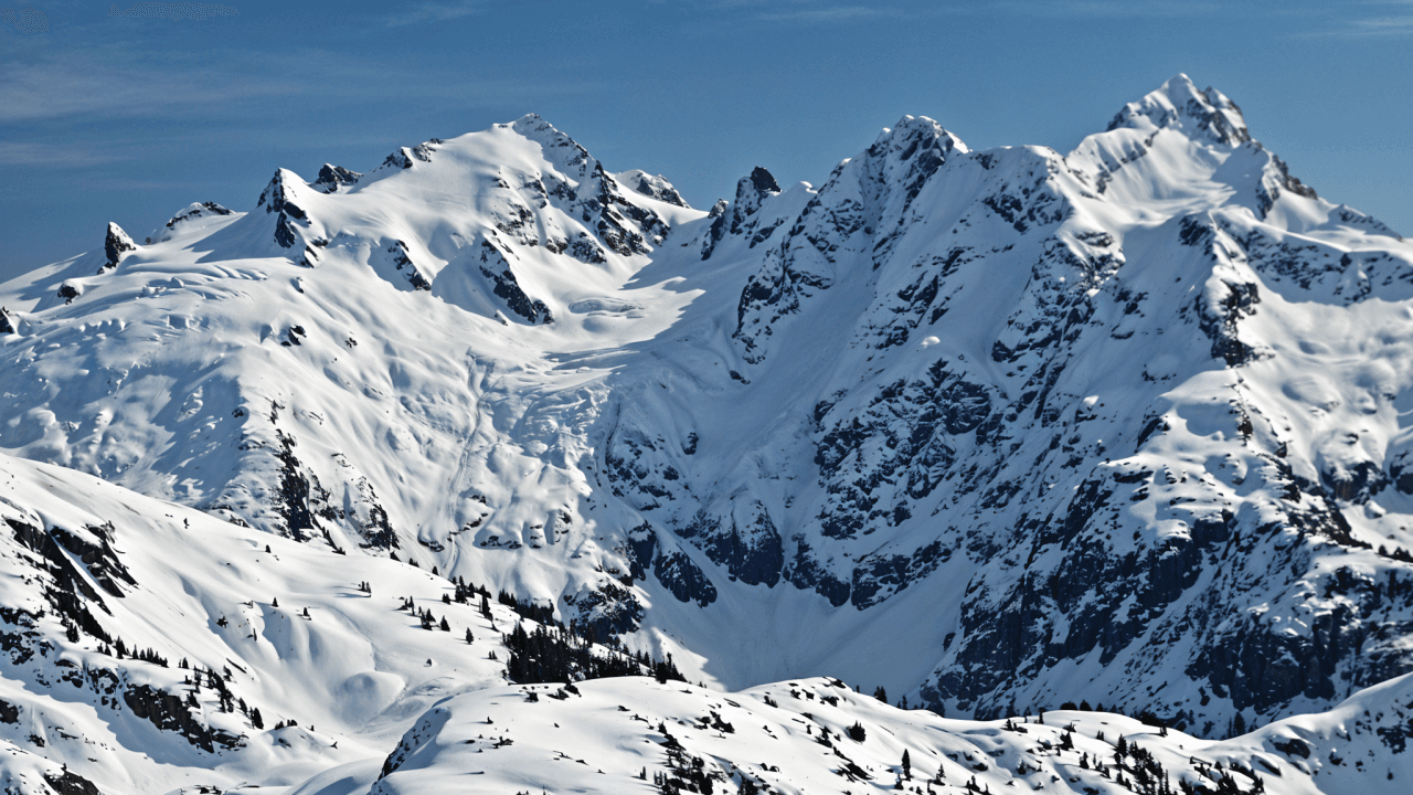 Karakoli in Greece - the mountains are covered in snow.