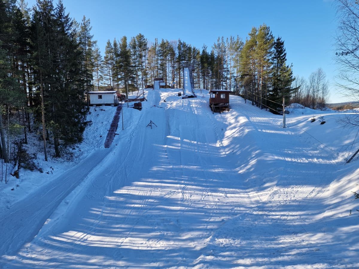 Åsbobacken – Avesta in Sweden - snow on the ground.