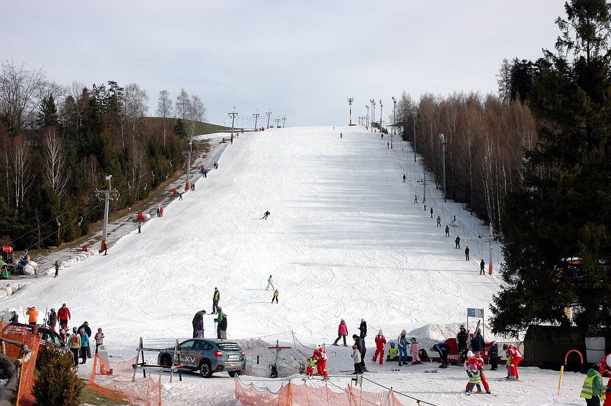 Vaňkův Kopec resort background