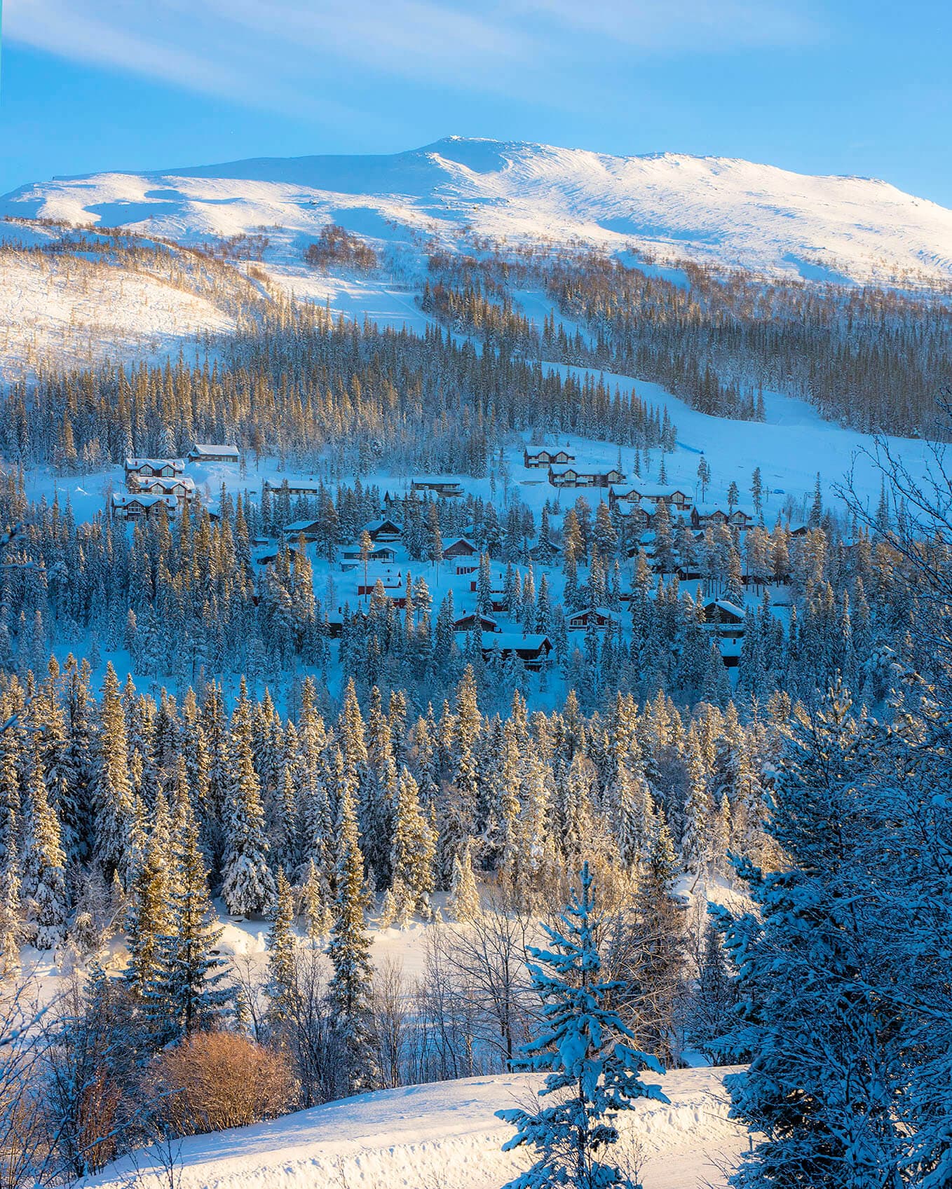 Höglekardalen in Sweden: a view of a ski resort in the mountains.