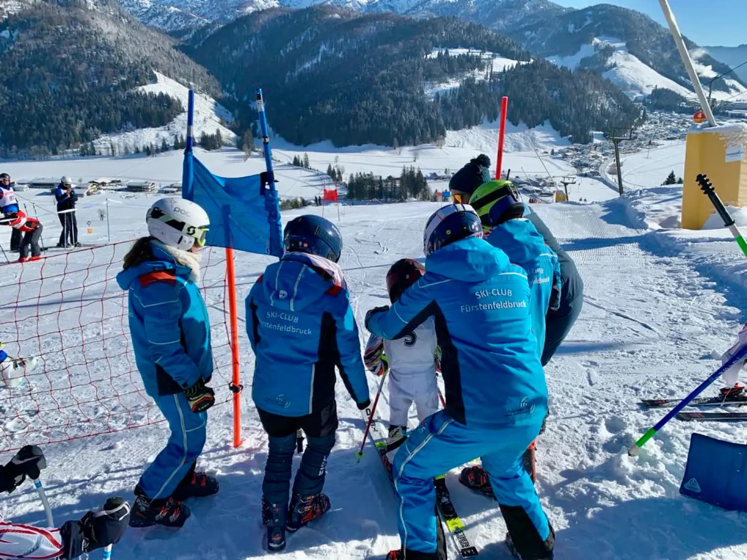 Mattnerhalde – Prem in Germany - a group of people standing on top of a snow covered slope.