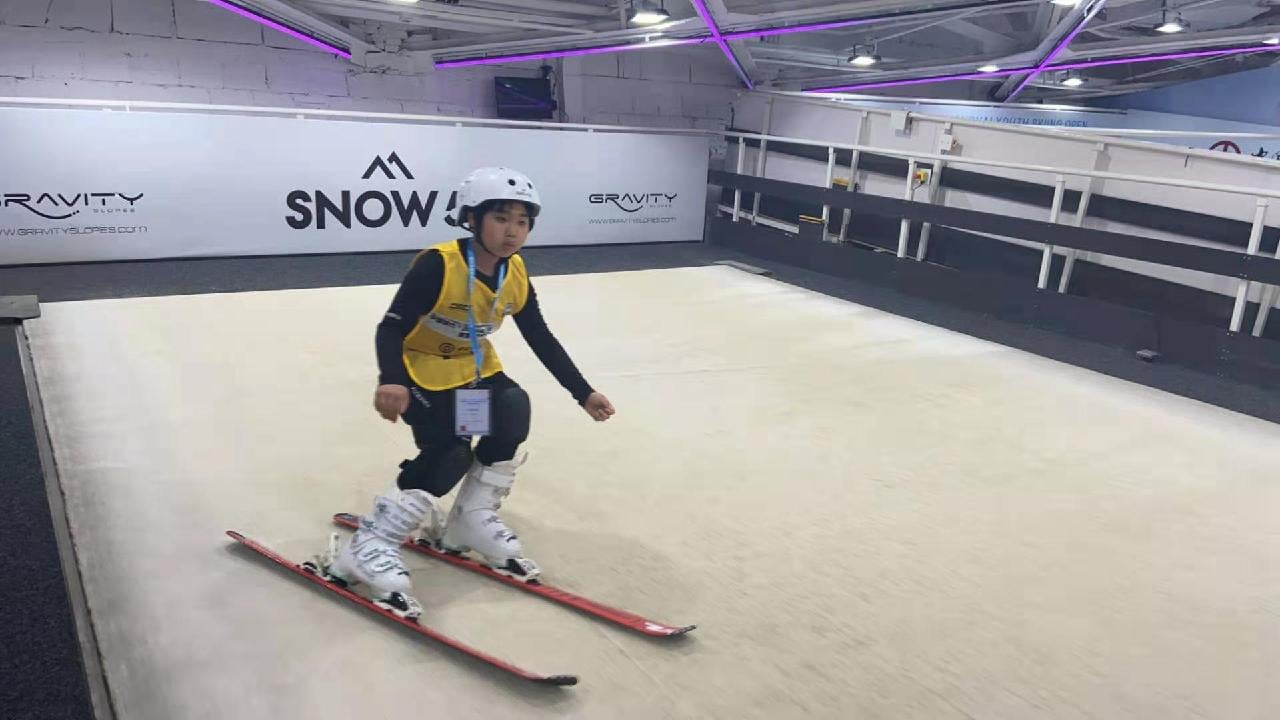 Snow51 Solo X City Ski – Beijing resort background