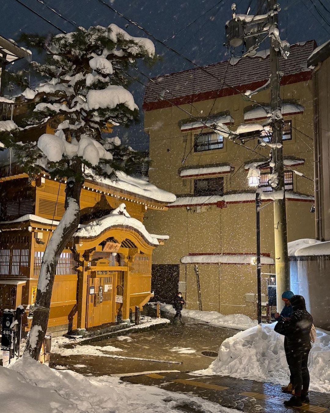 Oyu Onsen resort background