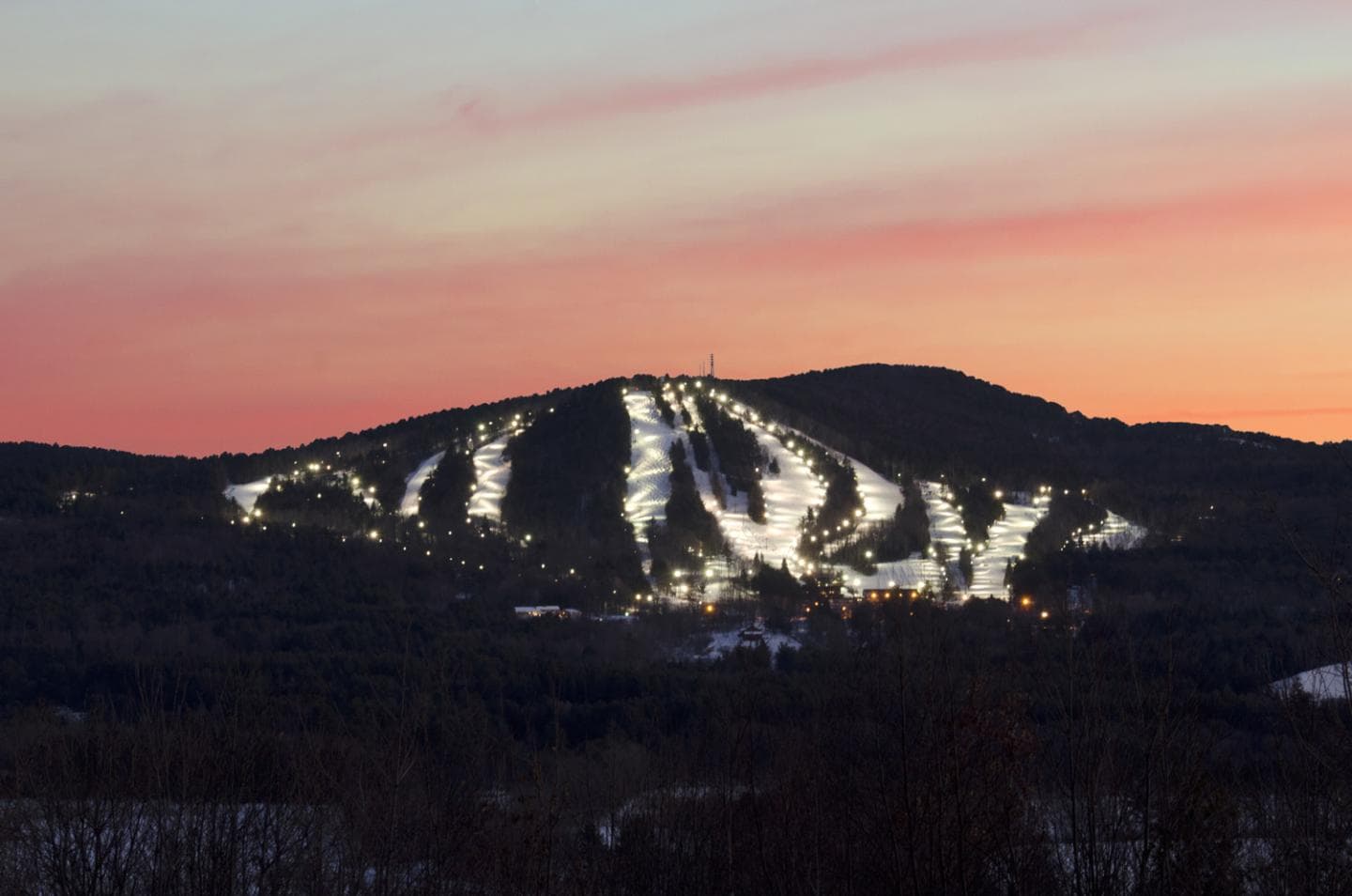 Pats Peak in USA - the sky is pink and orange.